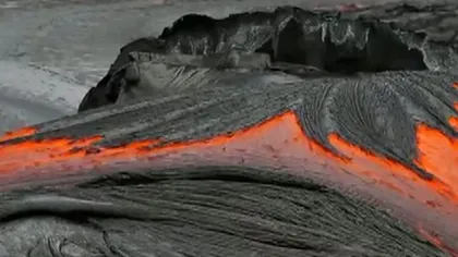 Un vulcan din Hawai erupe non stop VIDEO