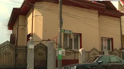 Un bătrân, aruncat în stradă de mafia imobiliară din Sectorul 4 VIDEO