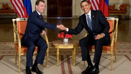Medvedev, ţinta glumelor pe Internet după discuţia confidenţială cu Obama de la Seul