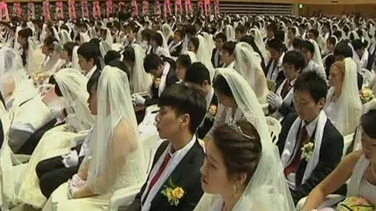 2.000 de cupluri s-au căsătorit în acelaşi timp, în Coreea de Sud VIDEO
