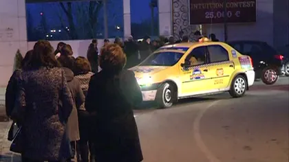 Petrecere de 8 Martie în club de fiţe, sponsorizată de Onţanu, păzită de Poliţia Locală VIDEO