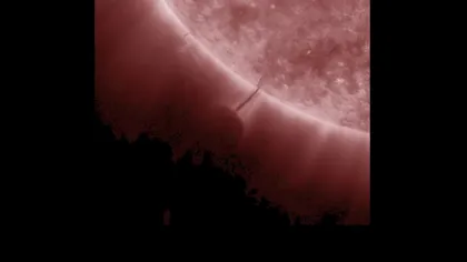 O explozie solară, confundată cu o navă extraterestră care alimentează VIDEO