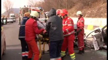 Patru răniţi într-un accident grav, în Mehedinţi VIDEO
