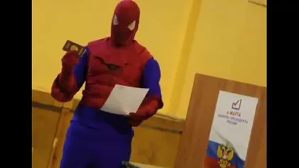 Alegeri de râs în Rusia. Cu cine o fi votat Spiderman? VIDEO