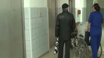 Un liftier de la Spitalul de Urgenţă Slatina cerea bani pacienţilor pentru a-i transporta