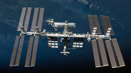 O capsulă Soyuz, având la bord trei astronauţi, a decolat spre Staţia Spaţială Internaţională