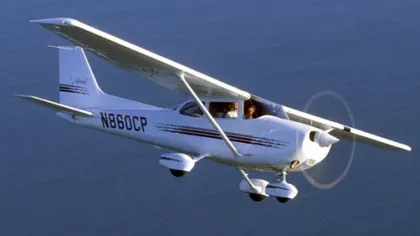 Un avionul uşor care zbura necontrolat deasupra Golfului Mexic s-a prăbuşit