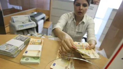 Românii, datori băncilor şi firmelor de utilităţi. Restanţele au crescut de 2,5 ori în 2011