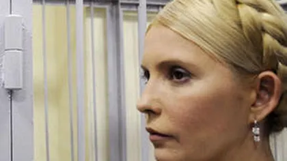 Timoşenko apare sprintenă şi romantică în imagini video realizate în celula ei din închisoare VIDEO
