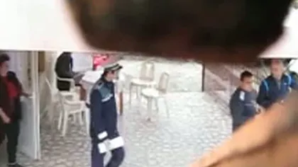 Poliţişti ignoraţi de şmecheri: Oamenii legii nu s-au impus în faţa patronilor unei cârciumi VIDEO