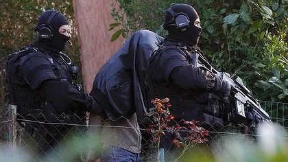Franţa în alertă: Zece arestări în mediile islamiste radicale