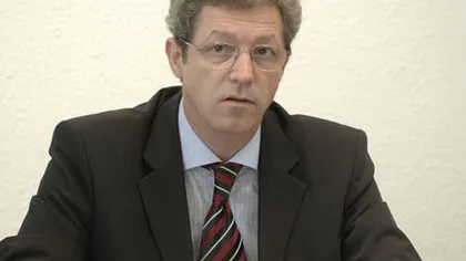 Profesorul Adrian Streinu-Cercel, eliberat din postul de secretar de stat în Ministerul Sănătăţii