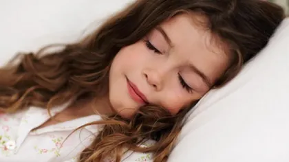 Cum să îţi faci copilul să se trezească uşor dimineaţa