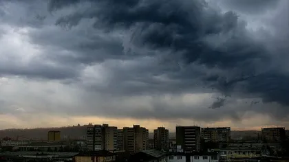 Avertizare meteo de furtună pentru mai multe zone din Moldova