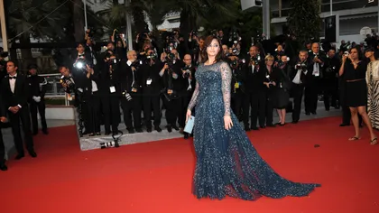 Cea mai frumoasă femeie din lume, apariţie uimitoare la Cannes FOTO