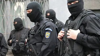 Buzău: O reţea de traficanţi de tutun formată din 12 persoane, destructurată de poliţişti