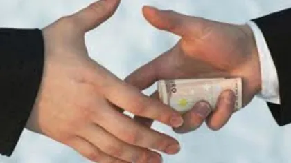 Bărbat reţinut după ce a cerut 4.000 de euro în schimbul admiterii la şcoala de jandarmi Târgu Ocna
