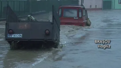 Inundaţii în patru judeţe. Sute de gospodării afectate în Vrancea, Vaslui, Ialomiţa şi Braşov VIDEO