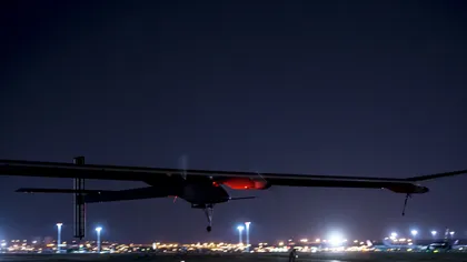 Premieră în aviaţie: Avionul solar a reuşit primul său zbor intercontinental VIDEO