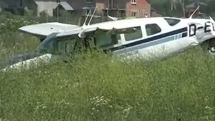 Un avion de mici dimensiuni s-a prăbuşit la Cornetu VEZI PRIMELE IMAGINI DE LA ACCIDENT
