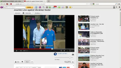 Amuzant. În meciul cu Olanda, Joachim Low s-a jucat cu copiii de mingi VIDEO