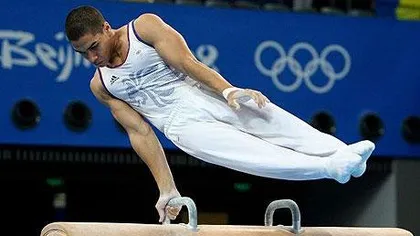 Gimnast de Olimpiadă, NUD pentru alţi bărbaţi FOTO