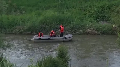Un copil de 12 ani care a căzut în Someş este căutat de scafandrii ISU Cluj