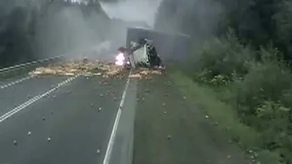 Accident ŞOCANT în Rusia: Un TIR a făcut prăpăd pe o autostradă VIDEO