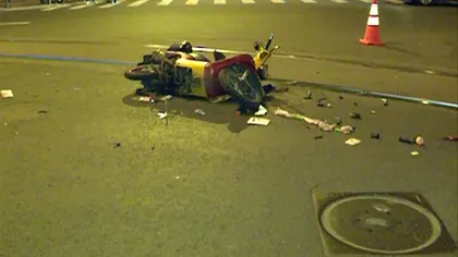Accident mortal în Bucureşti. Un bărbat a intrat cu scuterul într-un stâlp VIDEO