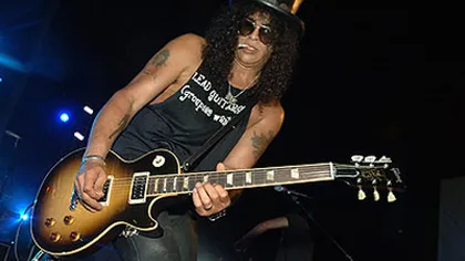 Guns N'Roses le-a interzis fanilor să poarte tricouri cu Slash VIDEO
