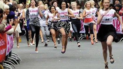 Glamour Stiletto Run: Concurs de alergat pe tocuri, pe 2 august la Bucureşti