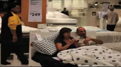 Flash mob la Ikea: Sute de oameni în pijama s-au culcat în paturi VIDEO