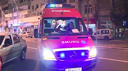 Două persoane, între care un copil, au ajuns la spital după ce maşina în care se aflau s-a răsturnat