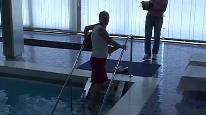 O pensionară s-a bălăcit în piscina de la Vila Dante. 