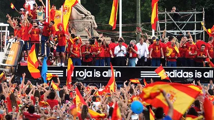 FIESTA la Madrid. Un milion de spanioli i-au primit acasă pe campionii Europei FOTO