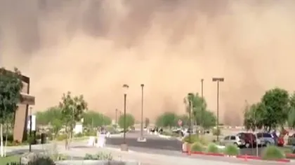 Statul american Arizona, măturat de o furtună de nisip VIDEO