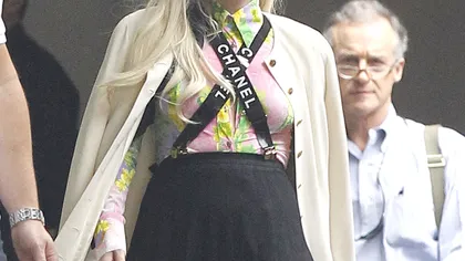 Lady Gaga şi-a dezamăgit fanii. S-a îmbrăcat normal FOTO