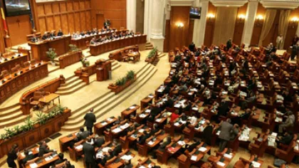PDL vrea să cheme Parlamentul din vacanţă pentru instalarea rapidă a lui Băsescu la Cotroceni