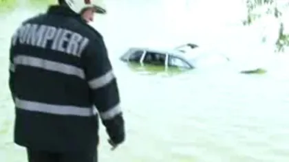 Porsche Cayenne de 100.000 de euro, căzut în lacul Gheorghieni. Şoferul a fugit