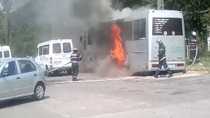 Un autocar a luat foc din senin în Timişoara