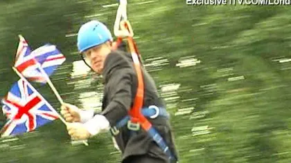 Primarul Londrei, Boris Johnson, a rămas atârnat de un cablu la o petrecere olimpică VIDEO