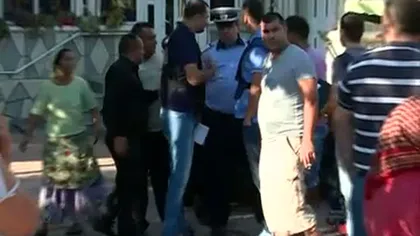 Percheziţii cu scandal la Sinteşti: Patroni suspectaţi de spălare de bani, săltaţi de poliţie VIDEO