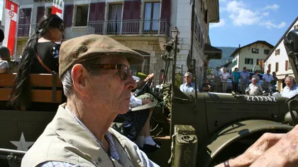 Regele Mihai a condus un jeep din cel de-al Doilea Război Mondial FOTO