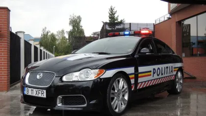 Poliţia rutieră pândeşte dintr-un Jaguar XFR de 510 CP vitezomanii de pe autostrăzile ţării