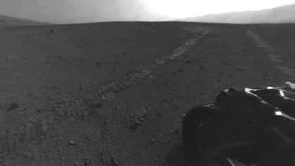 NASA: Roverul Curiosity a început deplasarea spre estul planetei Marte FOTO