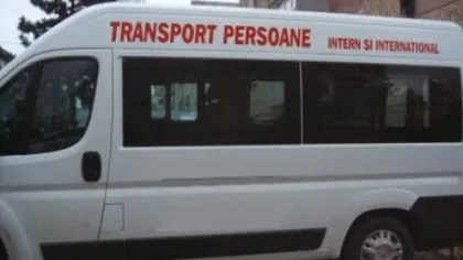 Culmea ÎNGHESUIELII: 19 persoane, pe şase locuri în microbuz