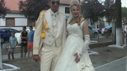 Paradă de maşini de lux, la o nuntă ţigănească din Bocşa VIDEO