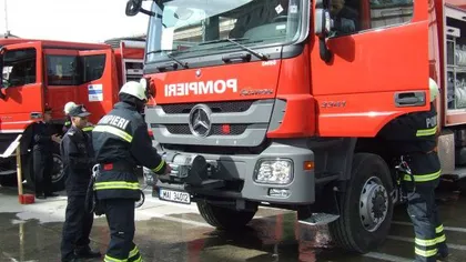 Incendiu puternic la o fabrică de vopseluri din Vâlcea VIDEO