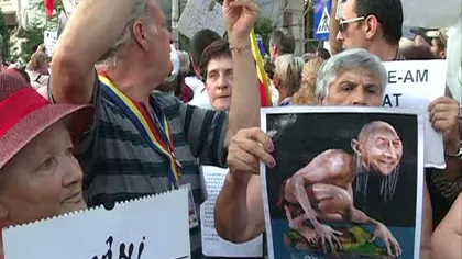 A treia zi de proteste anti-Băsescu la Palatul Cotroceni şi în P-ţa Universităţii VIDEO
