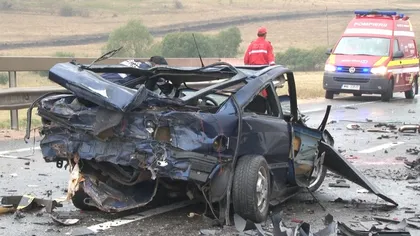 Trafic îngreunat între Cluj şi Huedin din cauza unui accident. O persoană a murit